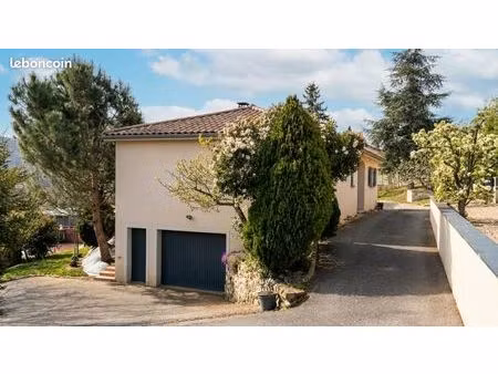 rare – maison hors lotissement  sans vis-à-vis  à 2 pas du centre  terrain 1150m² avec pis