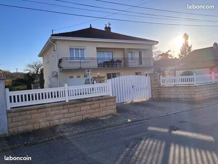 maison de 170m2 avec piscine dans impasse calme