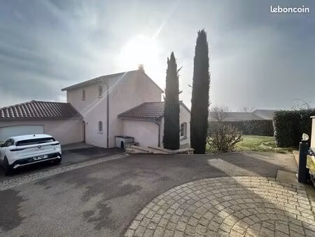 maison 4 chb / pleine campagne / 2 min bus et 3 min rocade