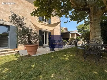 maison 6 pièces 226 m²