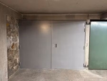 box fermé 14 m2 - rue du capitaine ferber