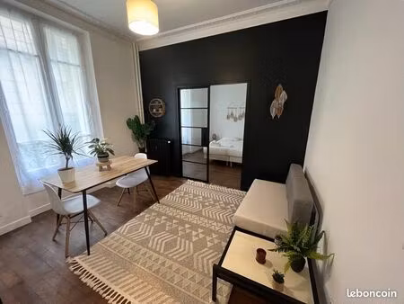 2 pièces meubles à louer