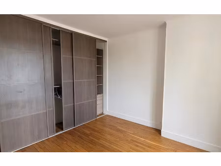 location appartement  36.66 m² t-2 à issy-les-moulineaux  1 100 €