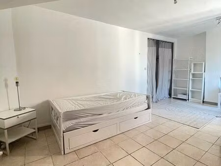 studio hyper centre lyon 2