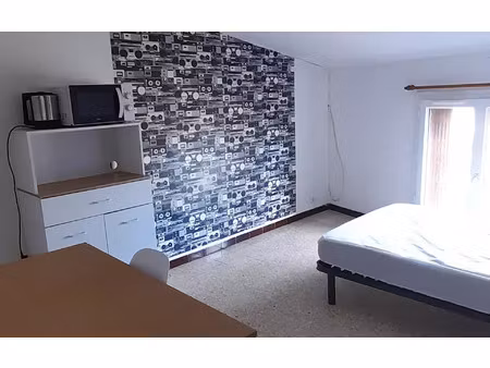 location appartement  17 m² t-2 à saint-paul-lès-durance  320 €