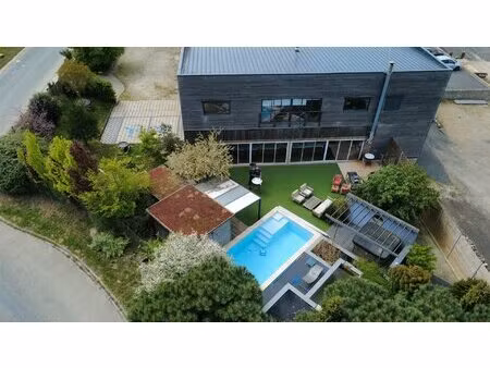 ensemble immobilier d'entreprise