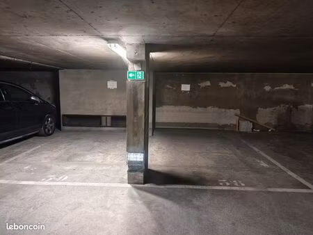 place parking couvert - part dieu