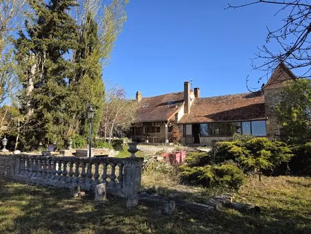 propriété sur 1 5ha. très belle vue et situation à l’écart.