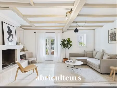 charmante maison de caractère - 158 m² avec jardin - cognac