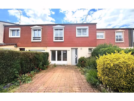 location maison  m² t-4 à condé-sur-sarthe  750 €