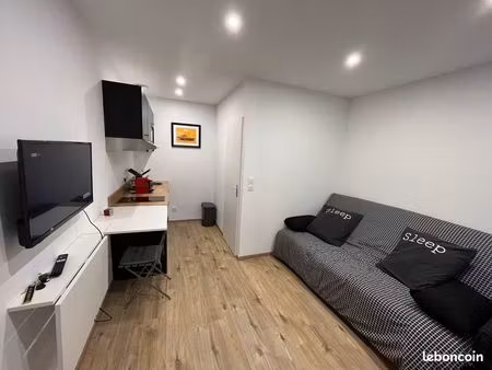 appartement meublé dans résidence entièrement rénové à proximité de l'em