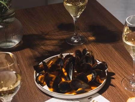 ? bar-restaurant licence iv avec terrasse ☀️ – emplacement premium – cagnes-sur-mer