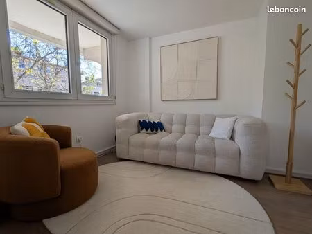 cabinet / bureau à croix rousse