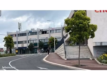 antibes carrefour local comme