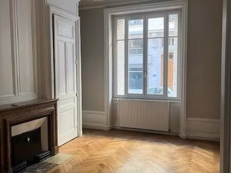 boutique 105 m² lyon
