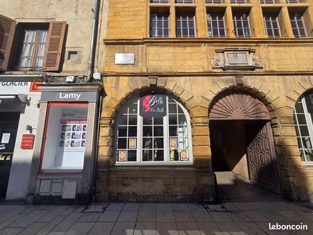 boutique 50 m² villefranche-sur-saône
