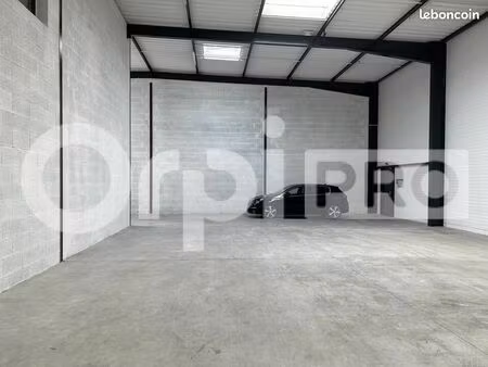 local d'activité 378 m²