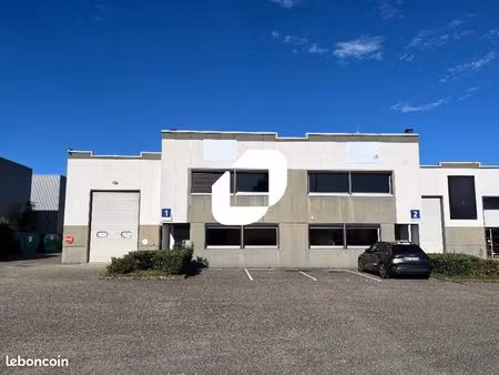 local d'activité 2 289 m²