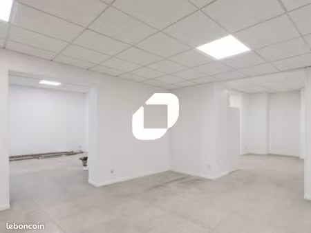 local commercial 135 m²