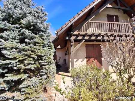 maison 7 pièces 128 m²