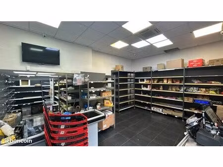 local commercial 165 m² paris