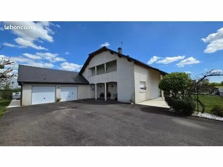 pavillon 6 pièces 160 m²