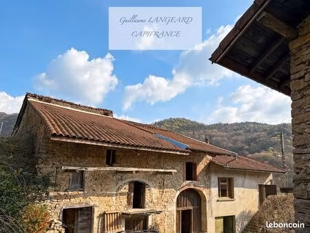 maison 8 pièces 133 m²