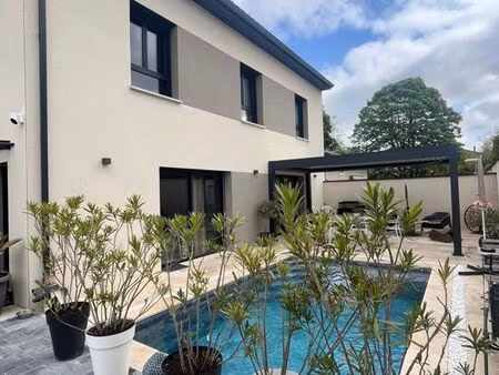 maison village neuve  140 m²+ garage+piscine