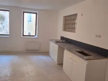 t2 disponible de suite au cœur de trévoux