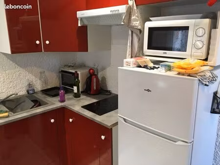 joli pt t2 meublé proche toulon libre le 15 mai