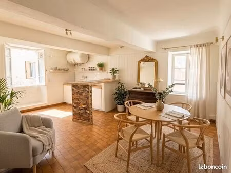 charmant t2 à solliès-pont (var 83 provence-alpes-côte d'azur )