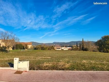 terrain 414 m² brignoles