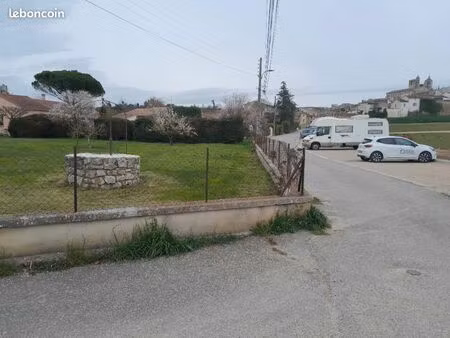 terrain 550 m² rians