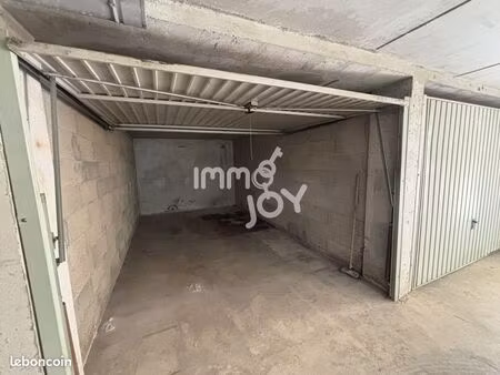 parking/box 14 m² saint-raphaël