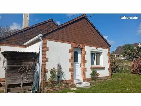 maison 98 m2 sur 2300m2 de terrain + dépendance aménageable. calme assuré