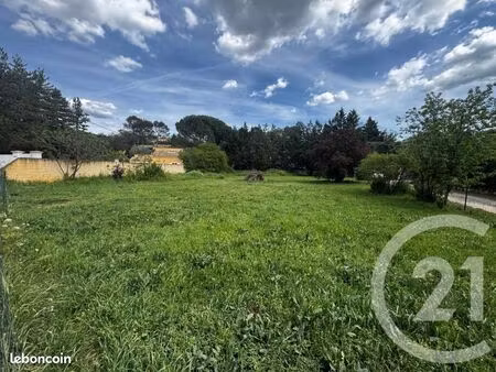 terrain 1 500 m² saint maximin la sainte baume
