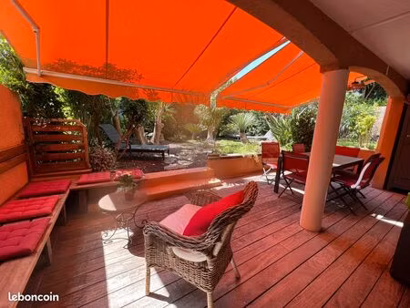 carqueiranne-t4 rez de jardin avec jardin et terrasse-proche port -parking-vendu meublé
