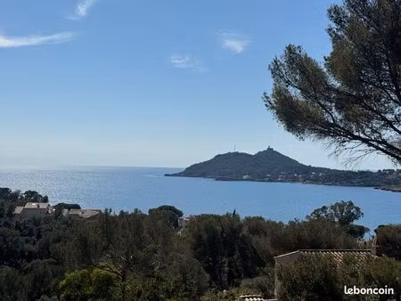superbe vue mer dans le domaine du rastel d’agay
