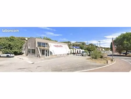 local commercial 455 m² trans-en-provence