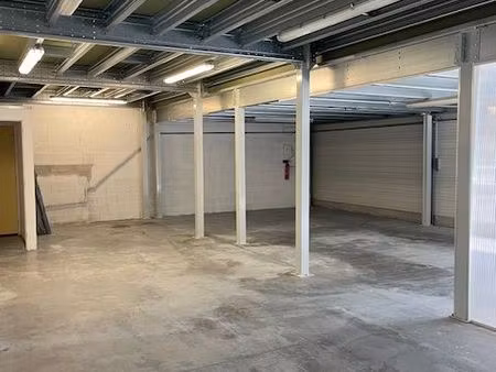 local commercial à louer – 115 m²- proche autoroute