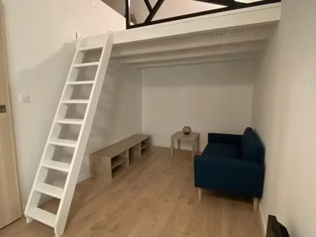 location studio meublé