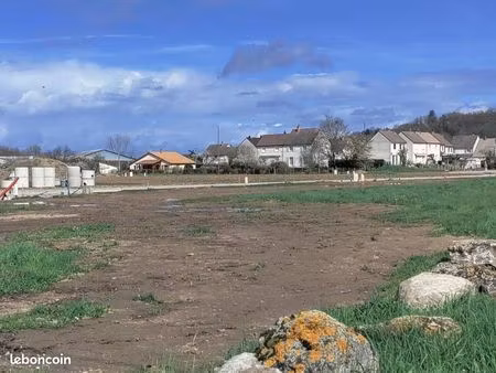 terrain 830 m² brout vernet