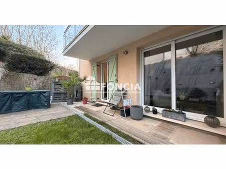 appartement t3 avec jardin + parking