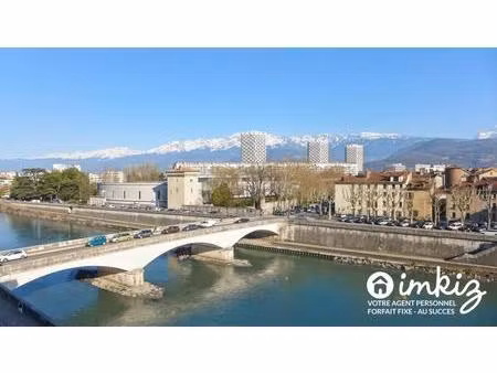 t5 de 89m² - immeuble classé avec vue belledonne