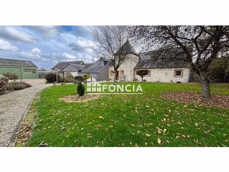 propriété 7 pièces 322 m2 avec dépendances