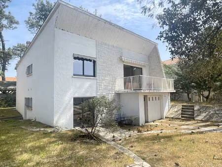 a vendre maison à rénover sur 2 niveaux 6 chambres  plage su