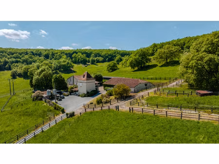 propriété équestre d'exception 23 hectares calme absolu