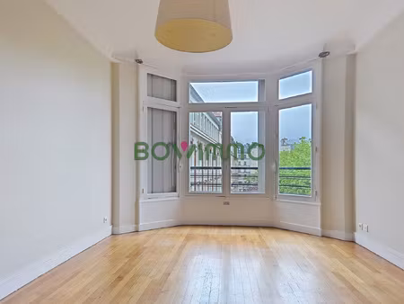 2 pièces à louer meublé - rue jean leclaire - paris 17