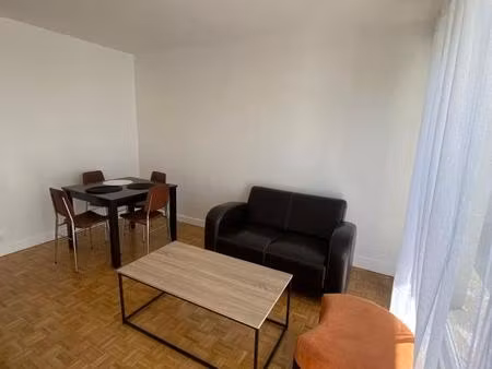 ploemeur - meuble en plein bourg