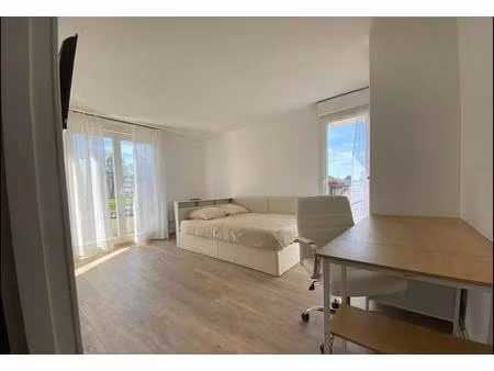 studio / 24m² / plaisir - les clayes (ligne n)